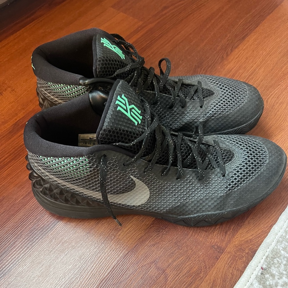 Kyrie 1 Drive Way